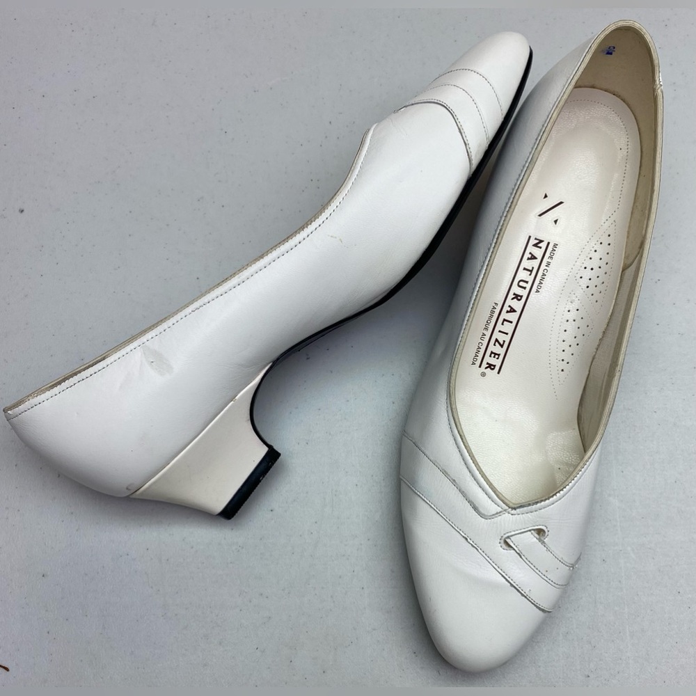 Naturalizer WHT Leather Pumps ‘7 Spring Sale